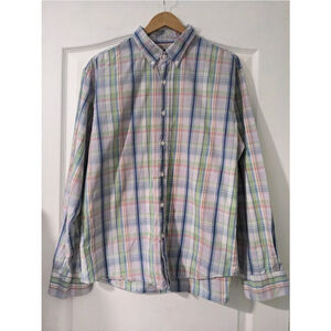 Untuckit | men's light plaid button down shirt